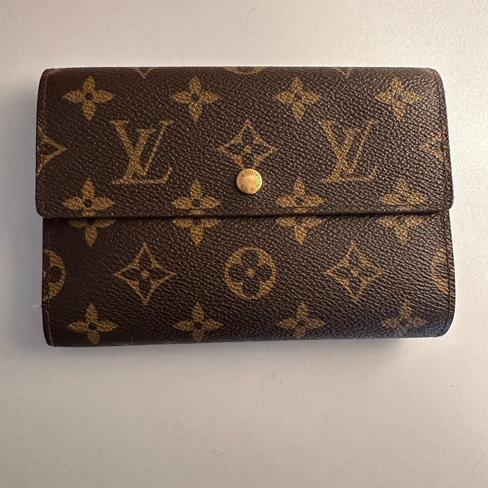 Louis Vuitton Brown Monogram Key & Card Holder